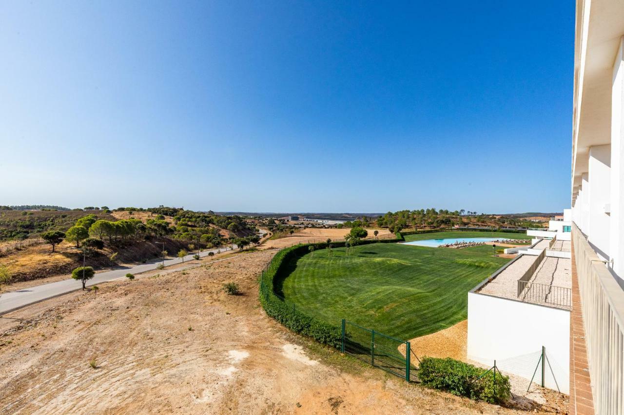 Algarve Race Resort - Hotel Montes de Cima Экстерьер фото