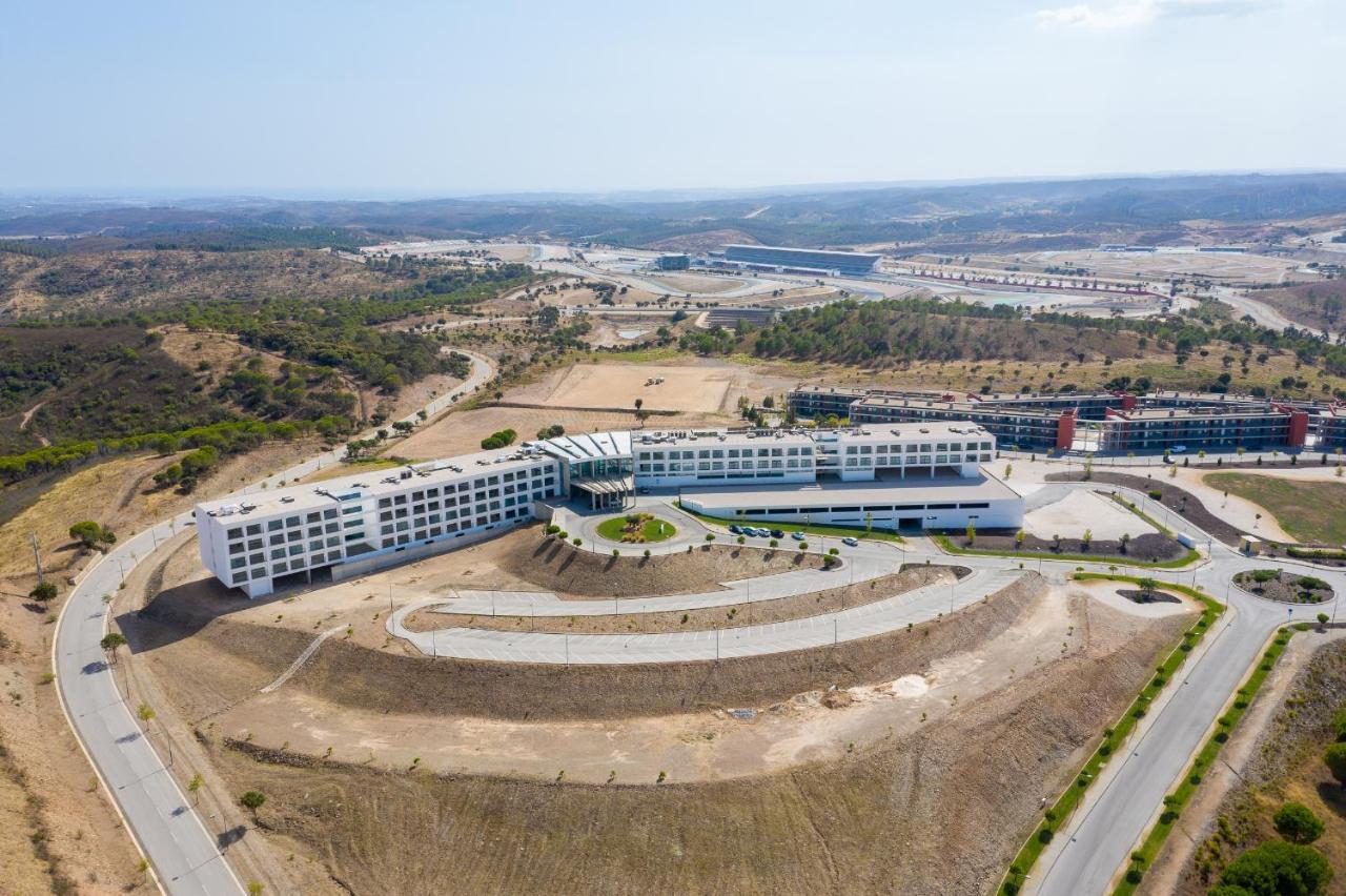 Algarve Race Resort - Hotel Montes de Cima Экстерьер фото
